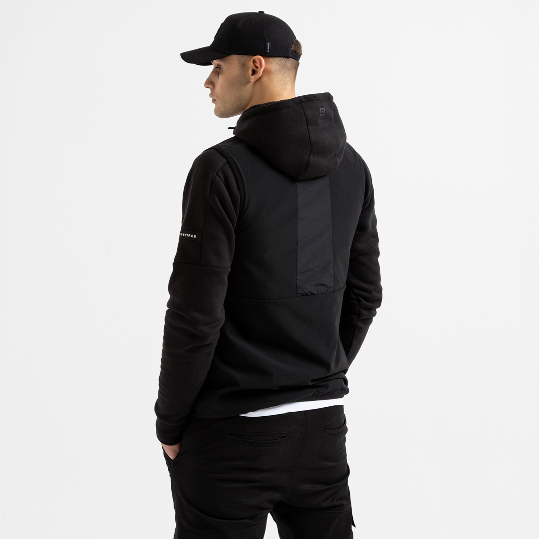 Signature Sports Gilet - Black - Image 3